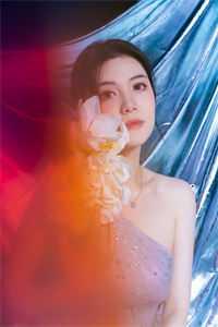 一江秋水浸寒空,渔笛无端弄晚风热门小说