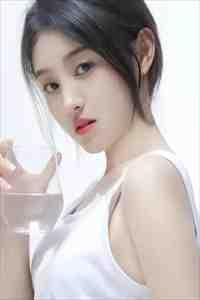 热门作品开局订婚宴,未婚妻弃我而去